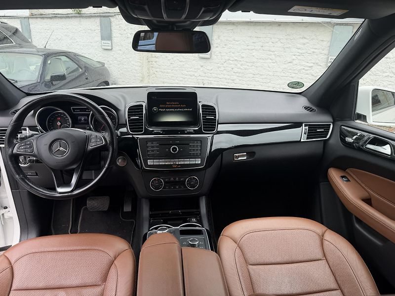Mercedes-Benz GLE 250d 4M AMG Airmatic - fotka 43 z 53