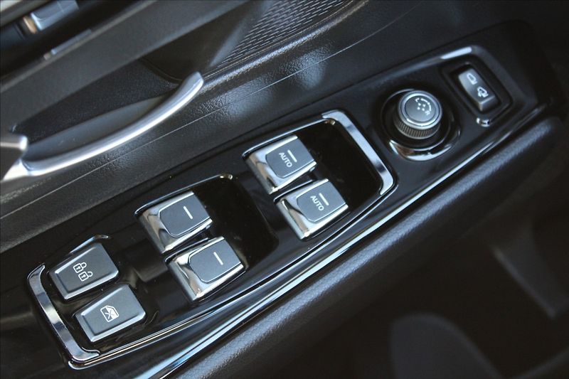 SsangYong Korando 1,5 TGDI  AT,DPH,STYLE PREMIUM - fotka 25 z 35