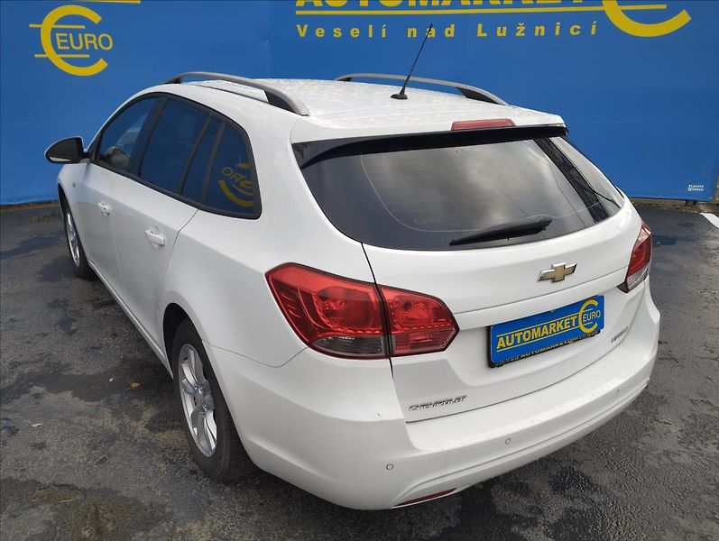 Chevrolet Cruze 1,7 96 KW - fotka 6 z 17