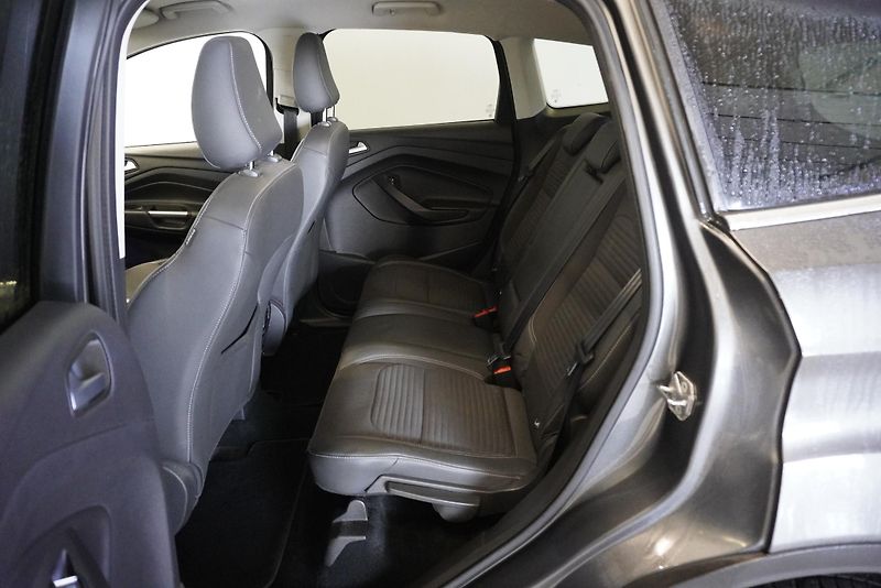 Ford Kuga (2019) 2.0 TDCI TITANIUM AUTOMAT - fotka 24 z 31