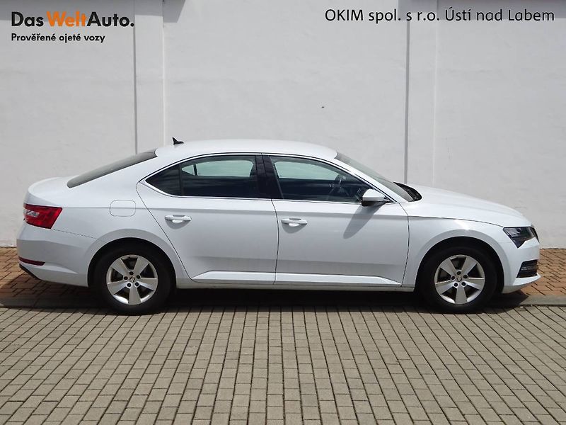 Škoda Superb (2022) 2,0TDi /110kW DSG Ambition - fotka 7 z 26