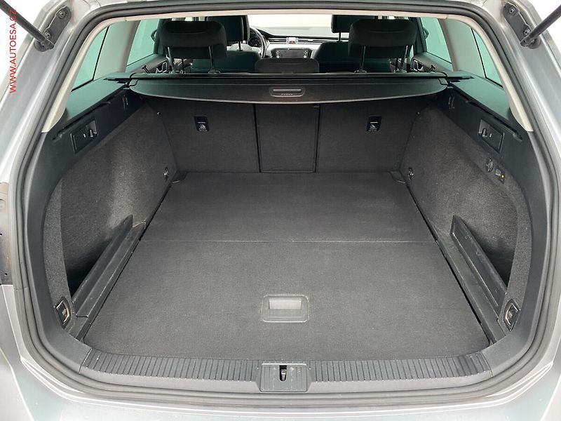 Volkswagen Passat (2021) 2.0 TDi, Business, DSG, TZ - fotka 7 z 19