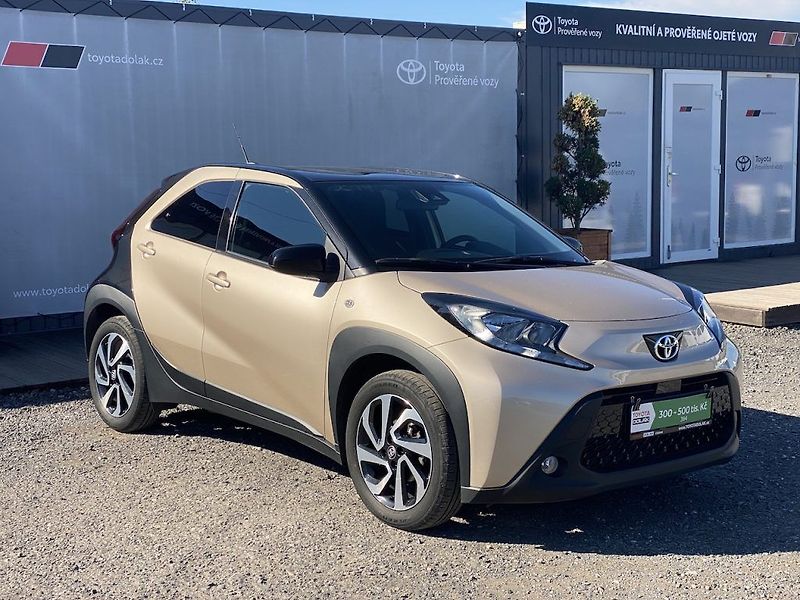 Toyota Aygo 1.0i, ČR, Style, automat, DPH - fotka 1 z 16
