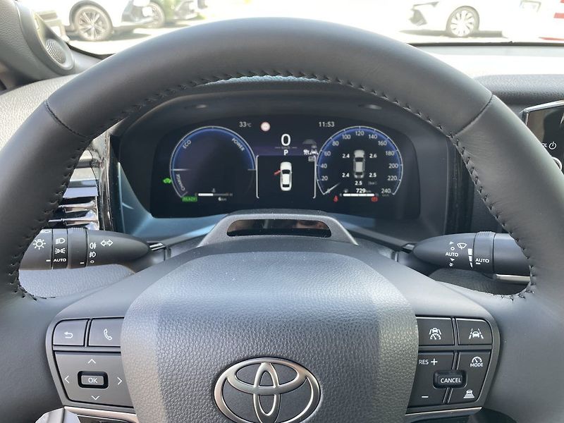 Toyota Camry 2.5 Hybrid Executive - fotka 16 z 29