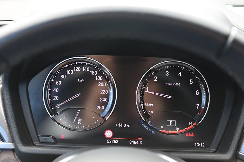 BMW X1 XDRIVE 25i F48 170kW - fotka 29 z 50