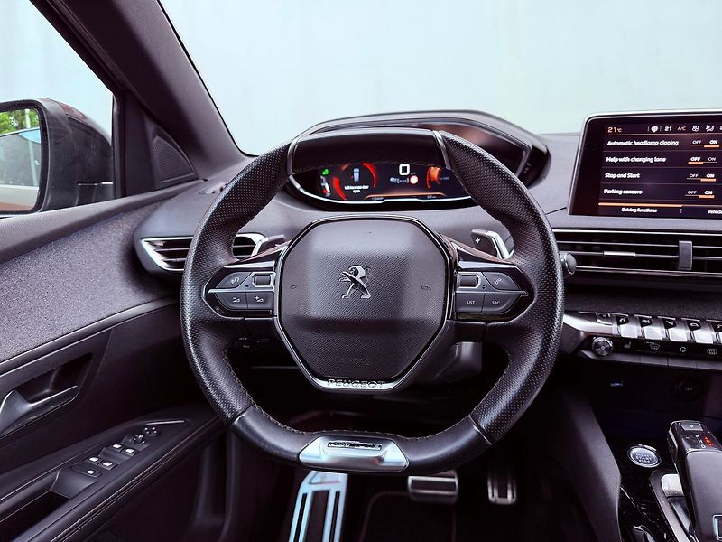 Peugeot 5008 1.6 PureTech Allure, Serviska - fotka 20 z 36