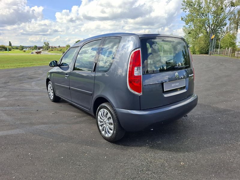 Škoda Roomster (2009) 1.4 16v 63kW,klima,stk 2028 ! - fotka 6 z 18