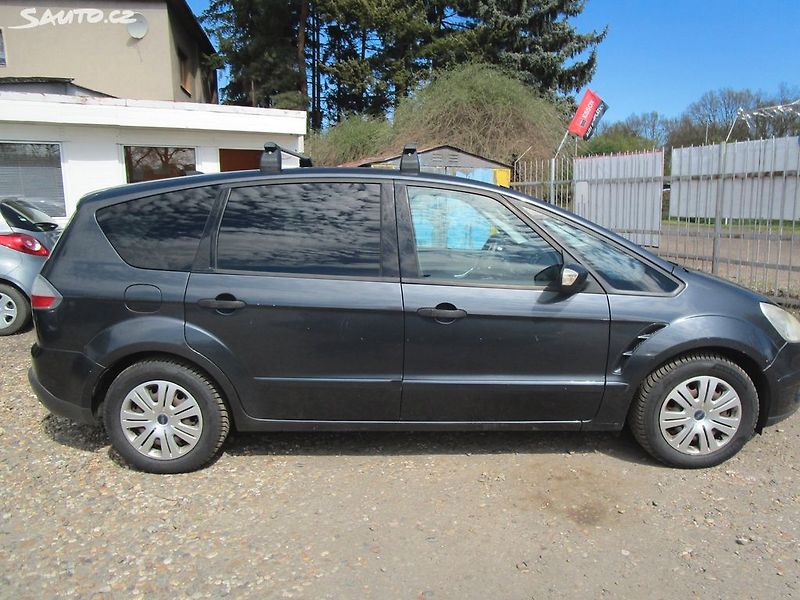 Ford S-MAX 2,0TDCi-96KW-AUTOMAT - fotka 8 z 24