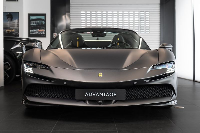 Ferrari SF90 Spider/LIFT/LEDS/360/Karbon - fotka 2 z 21