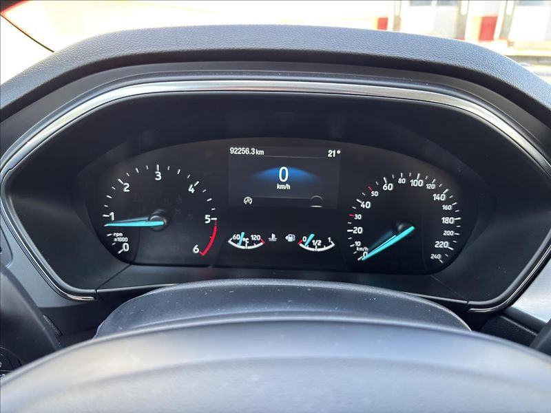 Ford Focus 1,5 EcoBlue 88kW Titanium - fotka 26 z 41