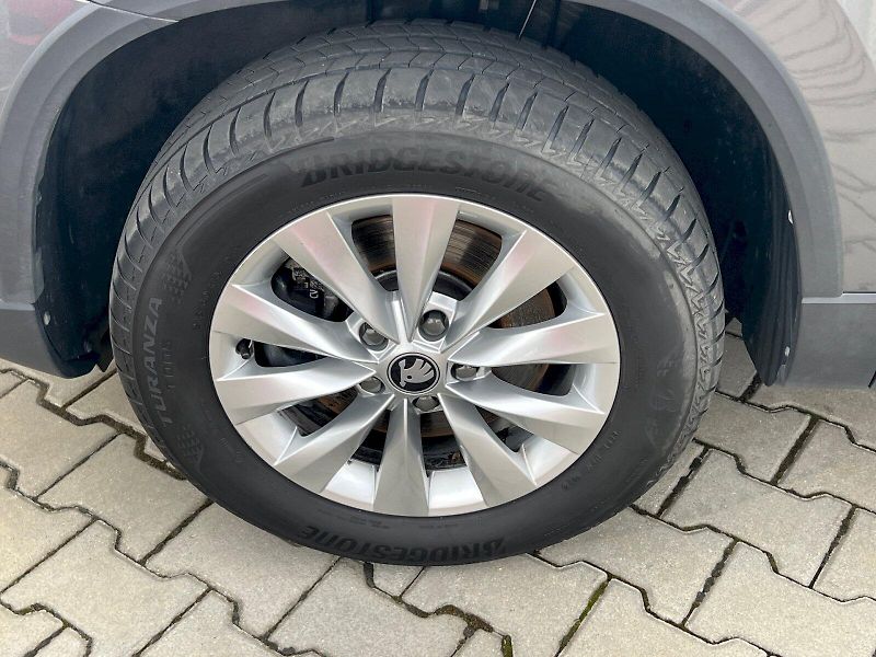 Škoda Karoq (2025) Selection 1.5TSi 110kW 6°manuá - fotka 30 z 30