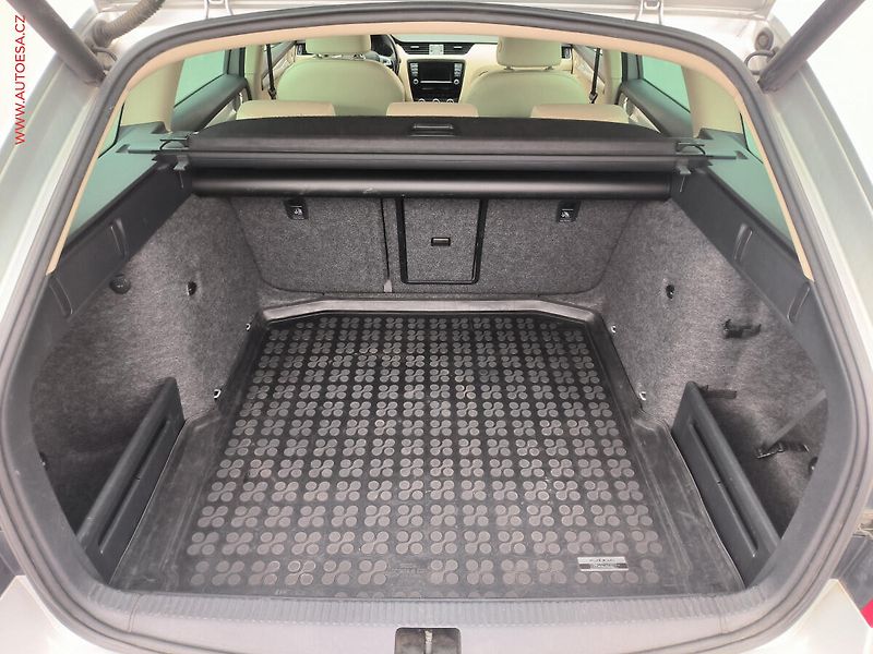 Škoda Octavia (2015) 2.0 TDi, Style, DSG - fotka 7 z 22