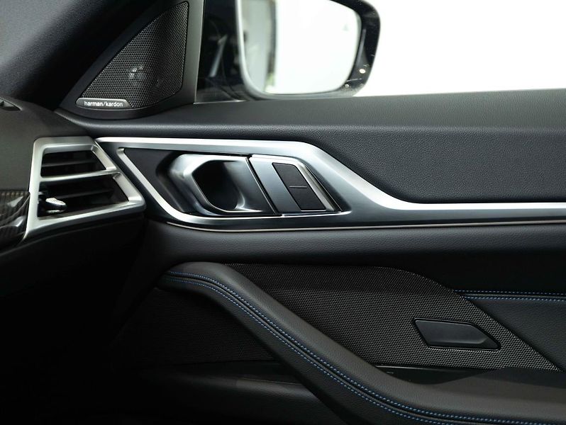 BMW Řada 4 M440i xDrive Gran Coupé - fotka 16 z 23