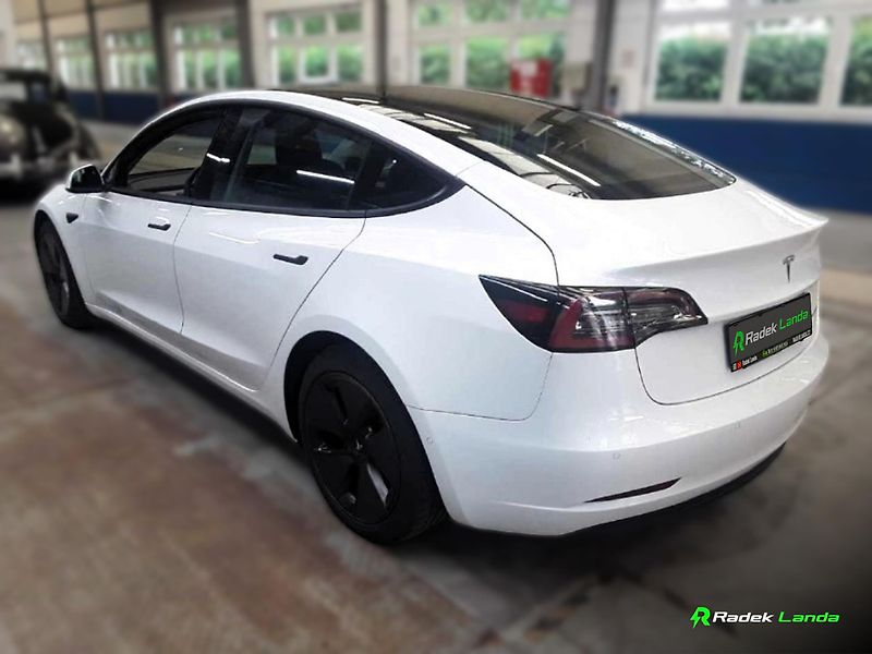 Tesla Model 3 (2021) Long Range AWD 75 kWh | Tažné - fotka 2 z 12