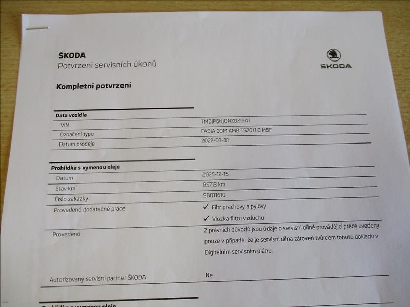 Škoda Fabia 1,0 TSI Black, servis,1.maj,CZ - fotka 37 z 39