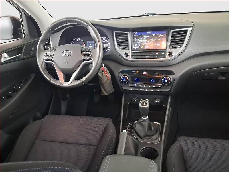 Hyundai Tucson (2016) Trikolor 1.7 CRDi, Serv.kniha - fotka 7 z 22