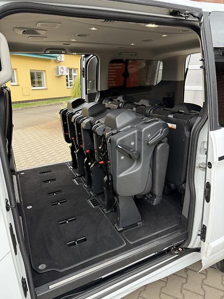 Ford Tourneo Custom (2018) SPORT - 2,0TDCi - 125kw - fotka 60 z 69
