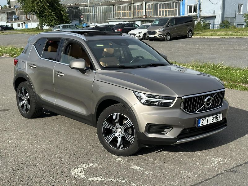 Volvo XC40 (2020) D3|Ins|Pano|Kam|Kůže|Tažné|Top - fotka 2 z 16