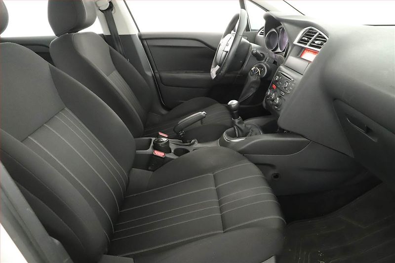 Citroën C4 (2012) 1.4 16V, ČR,1.maj, dobrý stav - fotka 7 z 12