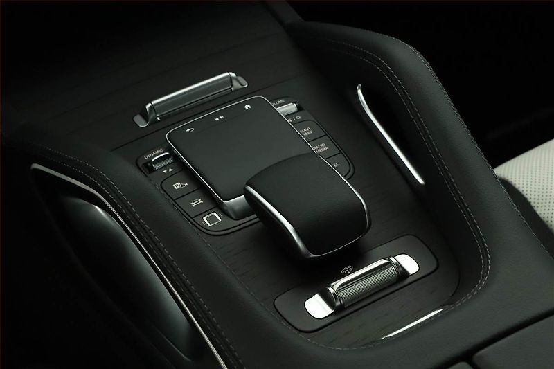 Mercedes-Benz GLE (2025) 450 d - fotka 23 z 27