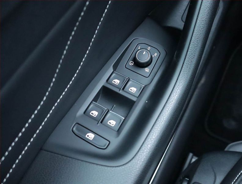 Volkswagen Arteon (2021) Elegance 2.0 TDI 4Motion - fotka 19 z 23