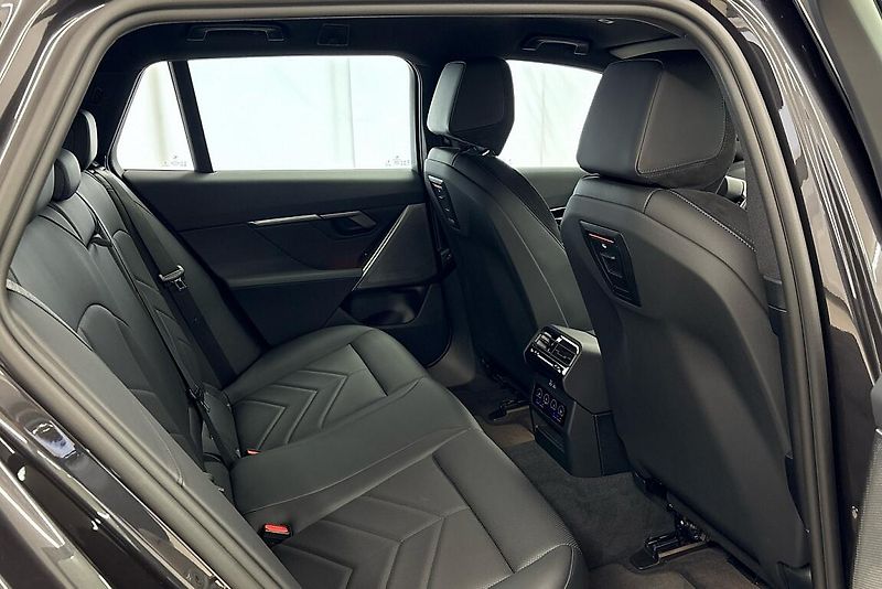 BMW Řada 5 540d xDrive Touring - fotka 21 z 22