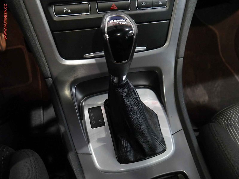 Ford Mondeo (2013) 2.0 TDCI, AT, Klima - fotka 16 z 18