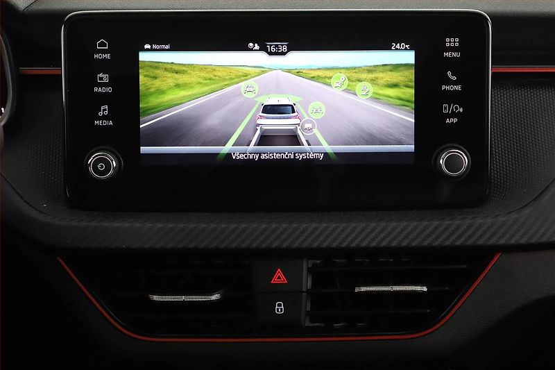 Škoda Kamiq (2025) 1.5 TSI, MONTE CARLO, AUTOMAT - fotka 15 z 17