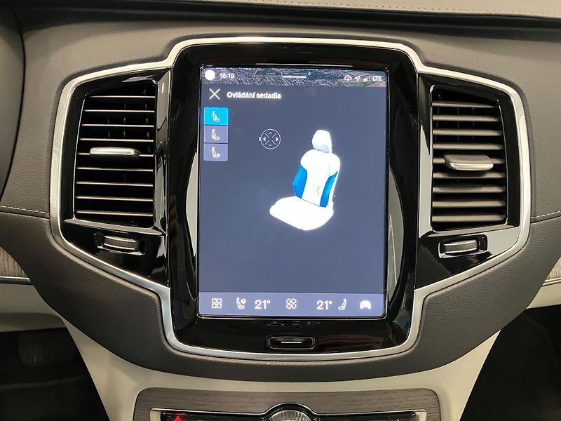 Volvo XC90 B5 AWD Ice Line Plus Dark AT8 - fotka 43 z 50