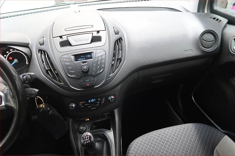 Ford Tourneo Courier (2018) Trend 1.0 EcoBoost, 5Míst, ČR - fotka 8 z 16