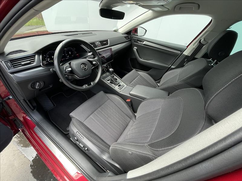 Škoda Superb 2,0 TDI 4x4 DSG Style TZ+DCC - fotka 5 z 23