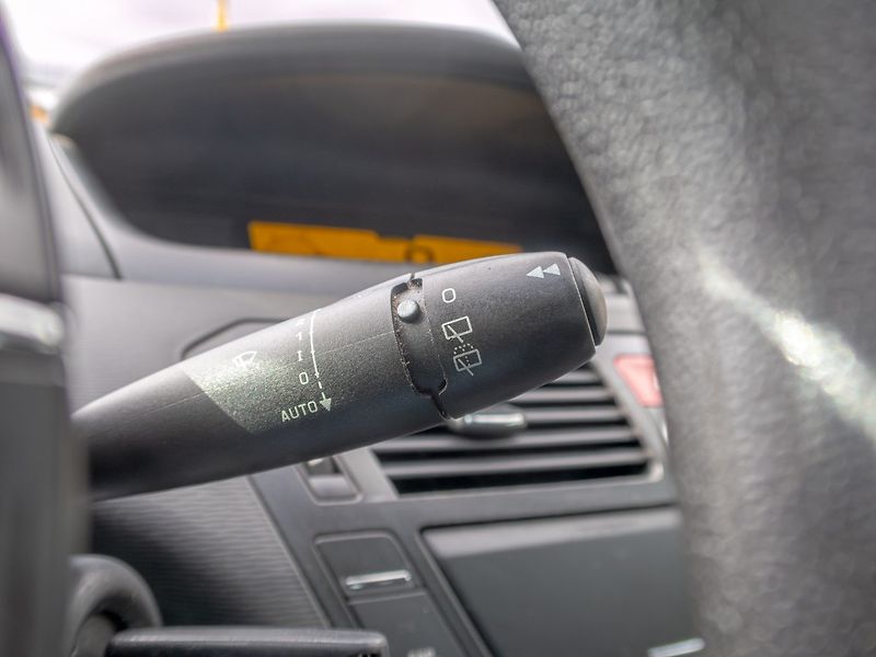 Citroën Grand C4 Picasso (2008) ČR 1.6HDI 80KW – 7SEDADEL - fotka 17 z 41