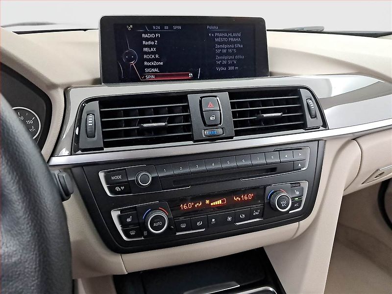 BMW Řada 3 (2014) 320 d xDrive, 4X4, Automat - fotka 12 z 23