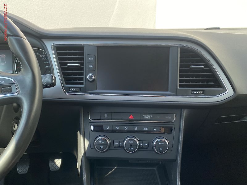 Seat Leon (2019) 1.5 TSi, Style, LED, +kola - fotka 12 z 18