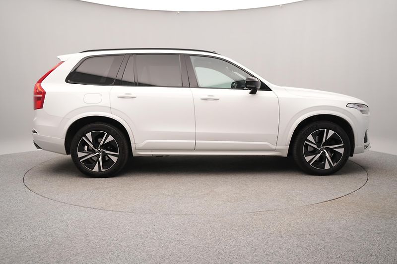 Volvo XC90 B5 AWD R-DESIGN AUT - fotka 11 z 53