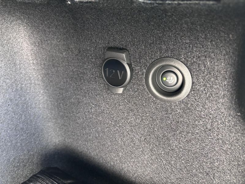 BMW X1 sDrive18i - fotka 14 z 15