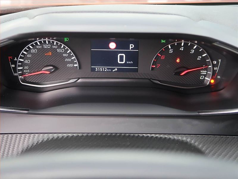 Peugeot 2008 (2023) 1.2 PureTech, Automat - fotka 11 z 18