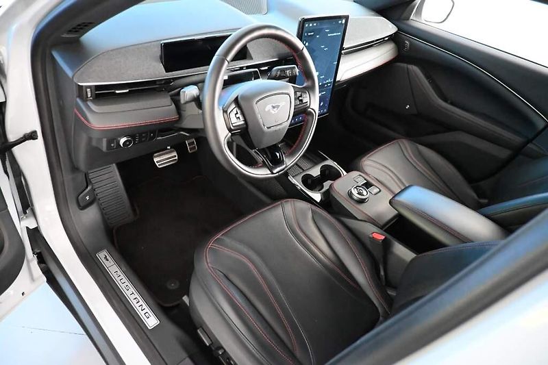 Ford Mustang Mach-E (2022) AWD Matrix LED iACC PREMIUM BO - fotka 11 z 41