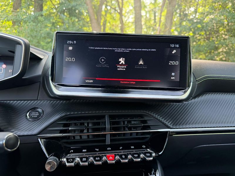 Peugeot 2008 (2020) GT LINE,130 koní, Automat 8st. - fotka 12 z 23
