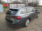 Škoda Octavia 1,5TSI-110KW + STK ČR - náhled 7