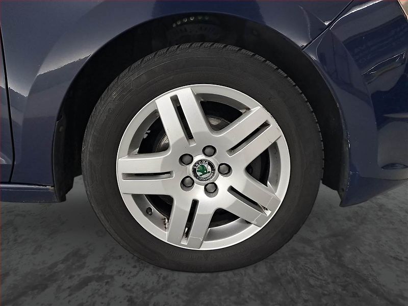 Škoda Rapid (2013) 1.2 TSI - fotka 14 z 16