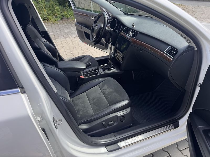 Škoda Superb 2.0TDI 103Kw DSG Elegance - fotka 16 z 18