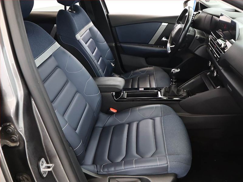 Citroën C4 (2021) 1.2 PureTech, Serv.kniha, Kůže - fotka 7 z 19