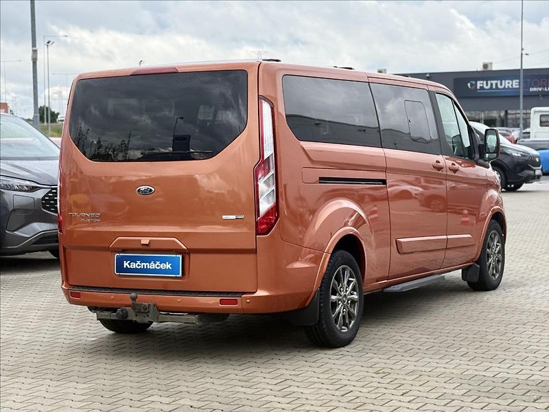 Ford Tourneo Custom 2,0 EcoBlue 136 kW Titanium X - fotka 5 z 25