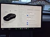 Tesla Model Y PERFORMANCE 393kw 21ALU 93,0% - náhled 23
