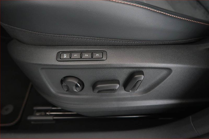 Cupra Ateca (2024) 2.0 TSI - fotka 18 z 19