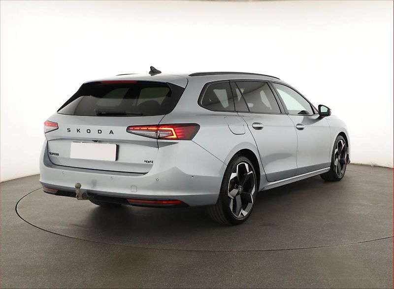 Škoda Superb (2025) 2.0 TDI, SPORTLINE, 4X4 - fotka 5 z 20