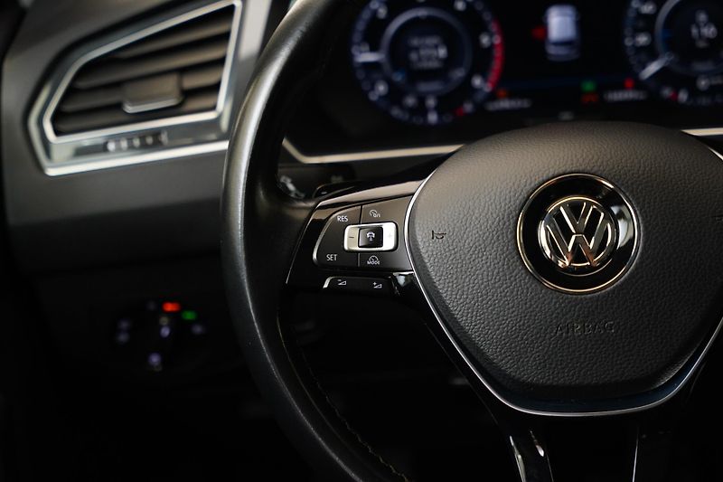 Volkswagen Tiguan - fotka 14 z 26