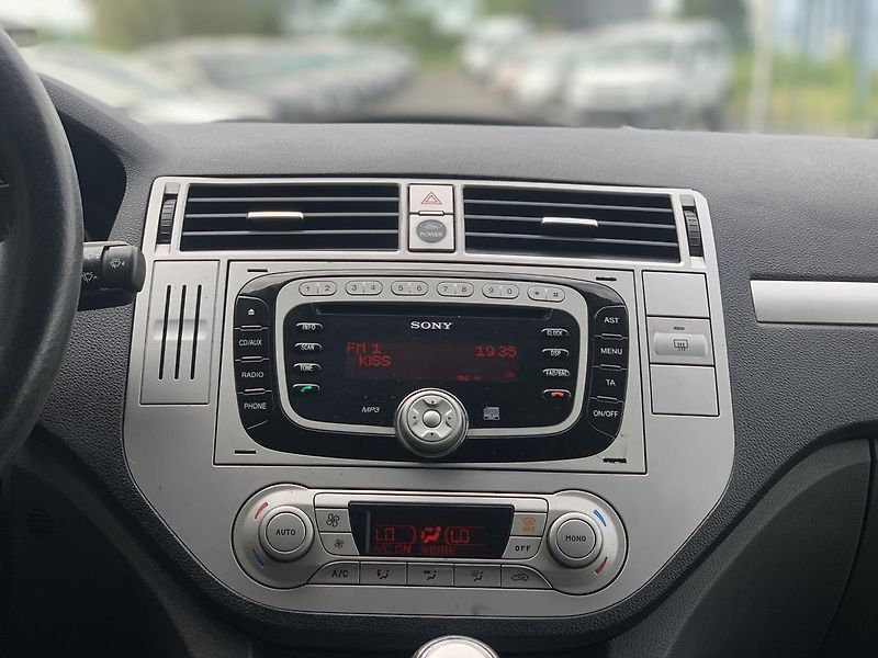 Ford Kuga 2.0TDCi KLIMATIZACE  ALU KOLA - fotka 20 z 38