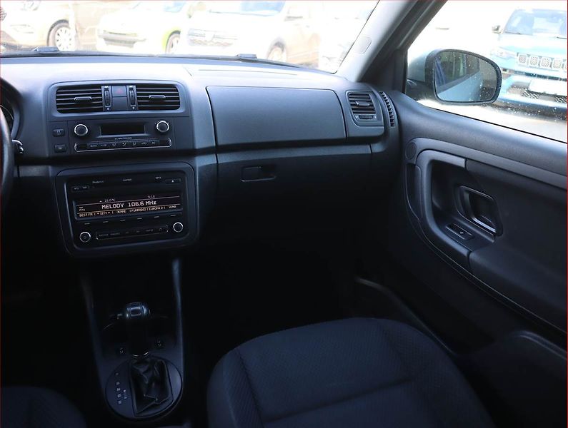 Škoda Fabia (2012) 1.2 TSI, Automat, po STK - fotka 8 z 19
